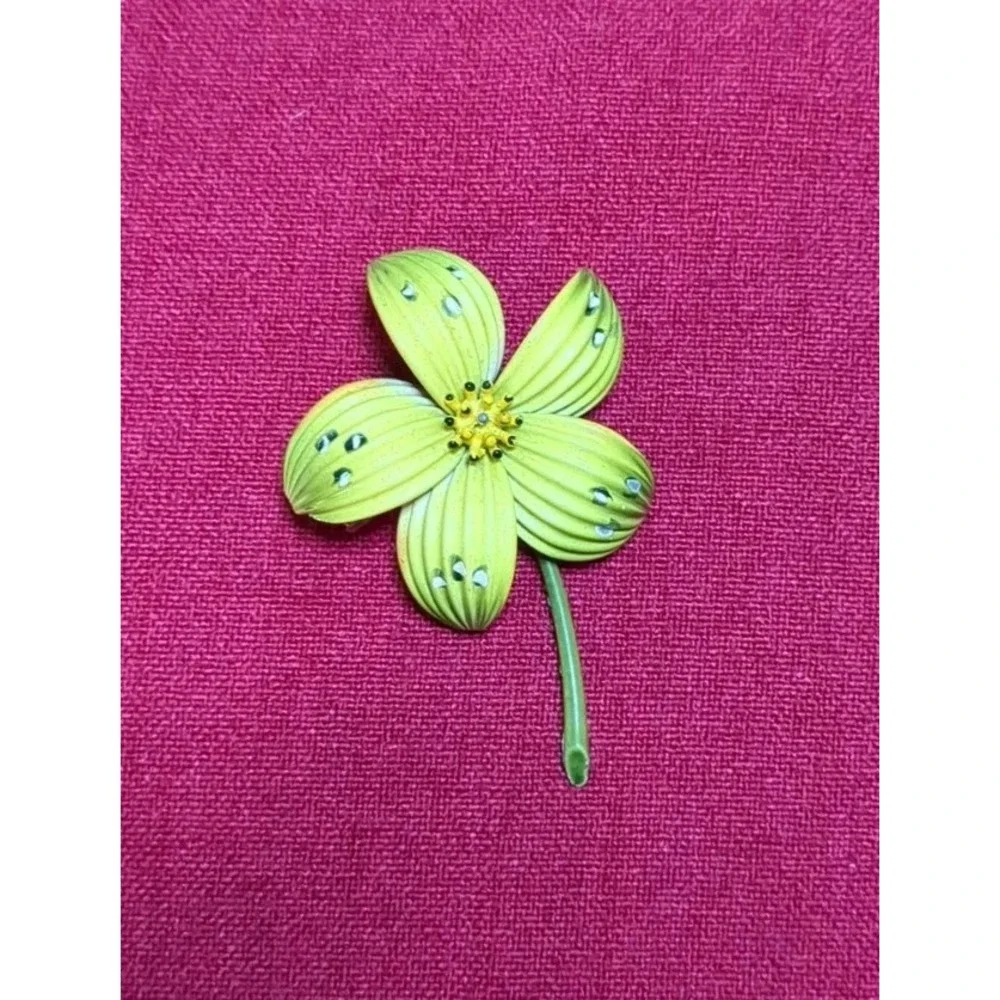 Vintage Metal Enamel‎ Yellow Flower Pin Brooch